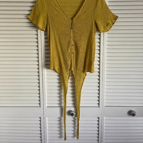 The Impeccable Pig v neck short sleeve blouse yellow women’s small - Picture 9 of 13